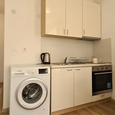 Mida Apartment Obzor