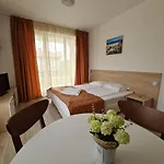 Mida Apartman *